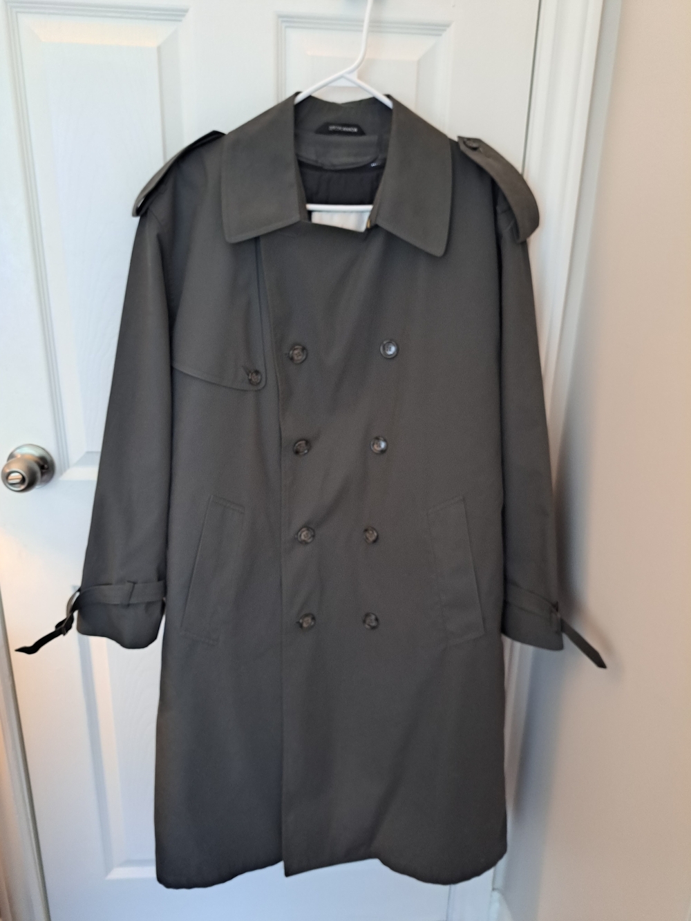 London Fog Men's Double-Breasted  Short Trench Coat in Dark Gray - Liner